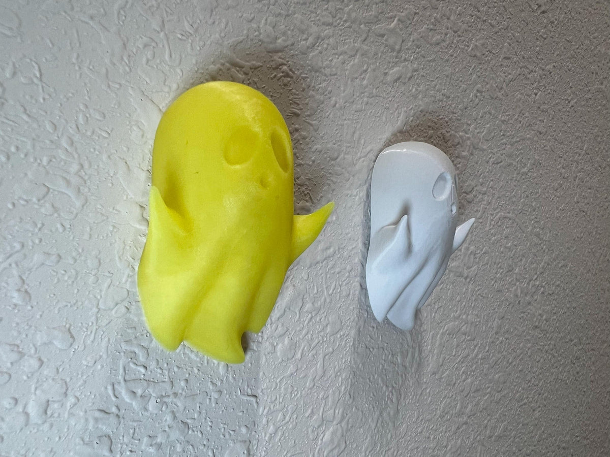 3D Printed Ghost Key Holder: Gothic Halloween Wall Decor