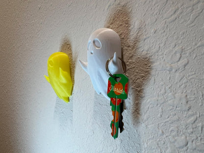 3D Printed Ghost Key Holder: Gothic Halloween Wall Decor