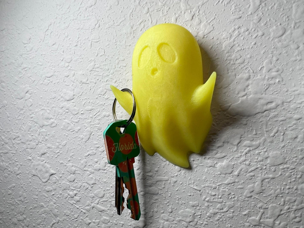 3D Printed Ghost Key Holder: Gothic Halloween Wall Decor
