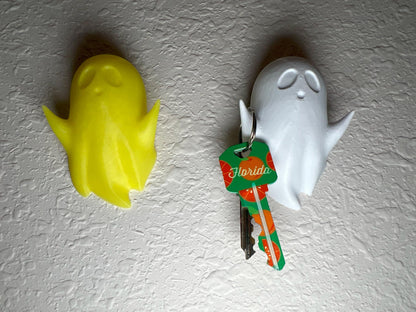 3D Printed Ghost Key Holder: Gothic Halloween Wall Decor